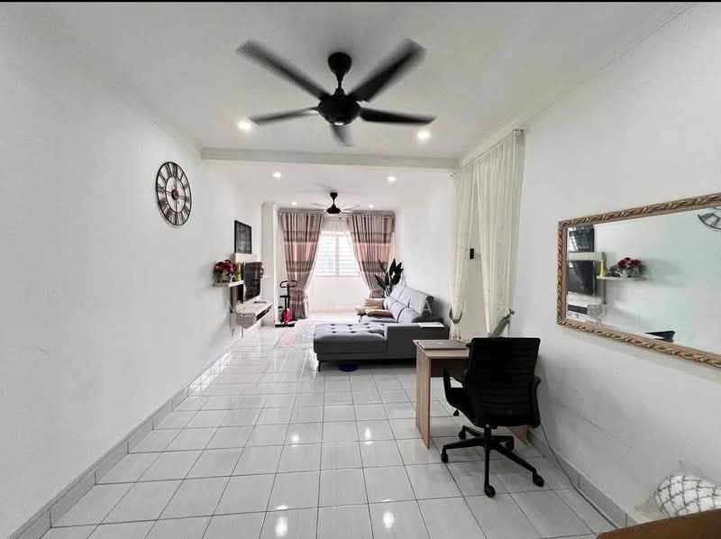 Servis Apartment untuk Dijual di Serdang Skyvillas (Serdang Perdana) - EMA ALLANG - Living Room - PropertyGuru.com.my