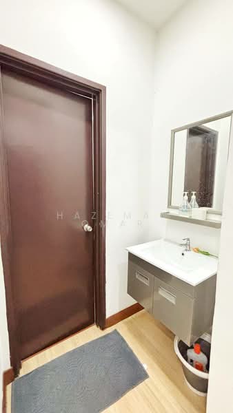 Sri Bayu Apartments untuk Untuk Dijual - RM 330,000, Apr 2026 - Bathroom - PropertyGuru.com.my