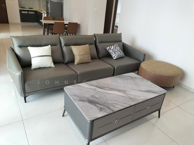 Kondominium untuk Dijual di Bay Laurel @ Country Garden Danga Bay - Johnson Chong - Living Room - PropertyGuru.com.my