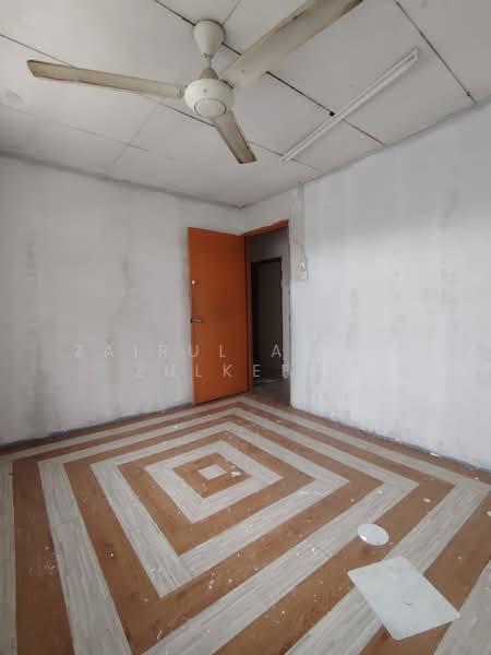 Batu Caves STRATEGIC Double Storey House Taman Koperasi Polis Fasa 1 Batu Caves untuk Untuk Dijual - RM 410,000, Apr 2026 - Interior - PropertyGuru.com.my