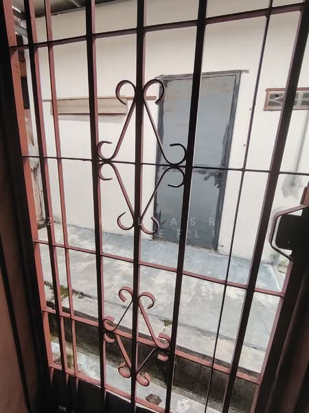 Batu Caves STRATEGIC Double Storey House Taman Koperasi Polis Fasa 1 Batu Caves untuk Untuk Dijual - RM 410,000, Apr 2026 - Exterior - PropertyGuru.com.my