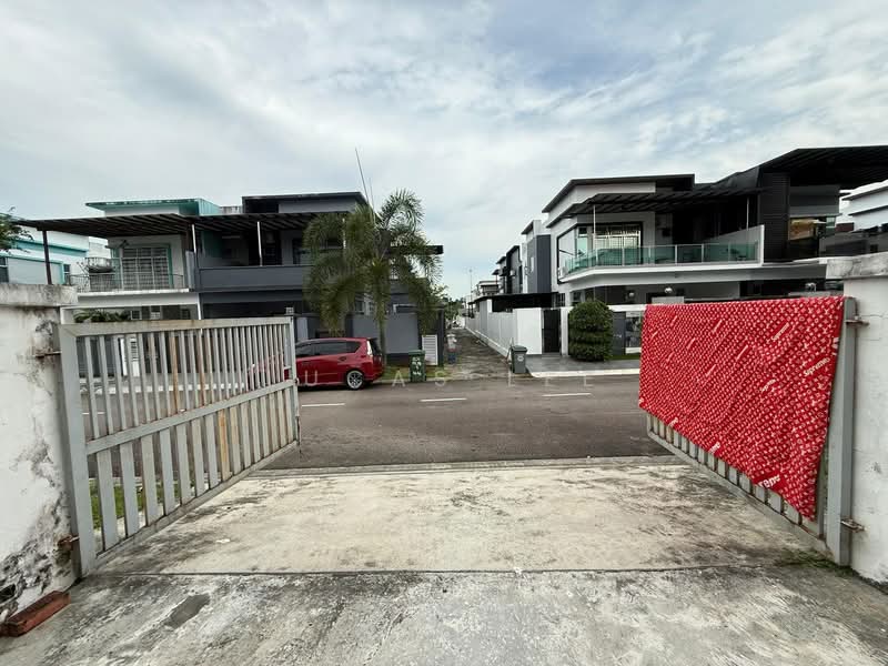 Rumah Berkembar untuk Dijual di Johor Bahru (Johor) - Lucas Lee - Exterior - PropertyGuru.com.my