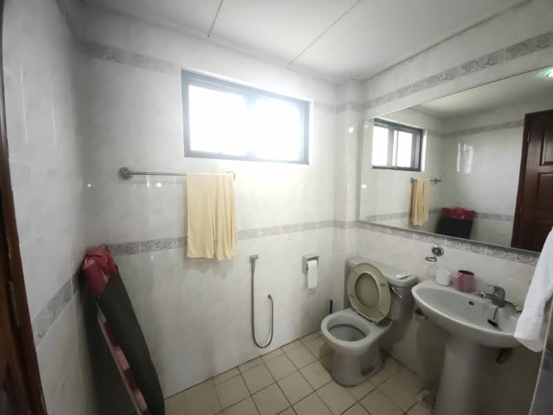 Kondominium untuk Dijual di Allamanda - Sam Lam - Bathroom - PropertyGuru.com.my