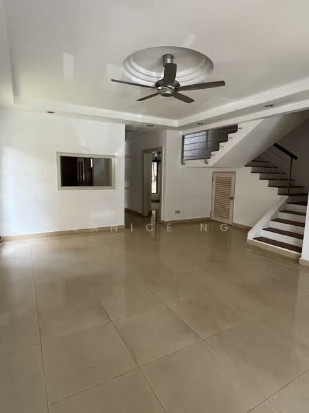 3-storey Terraced House for Sale in Sierramas (Sungai Buloh) - Janice Ng - Living Room - PropertyGuru.com.my