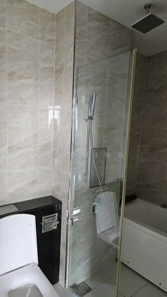 Service Residence for Rent at Paragon Suites @ CIQ - Le Ching . - Bathroom - PropertyGuru.com.my