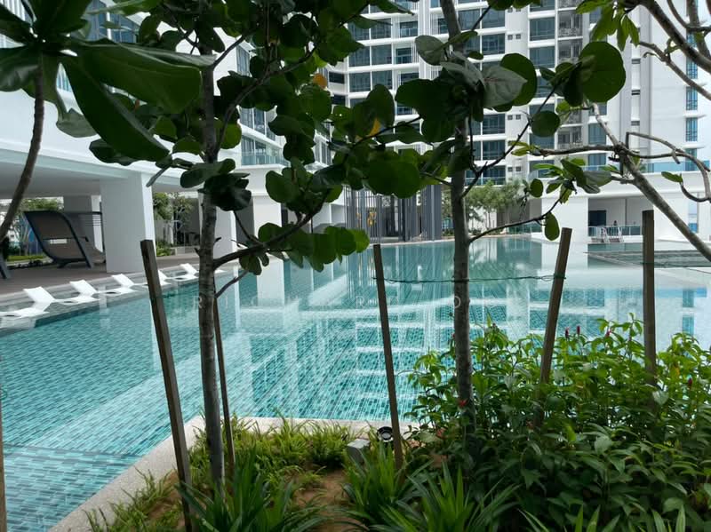 Kondominium untuk Disewa di Queens Residences Q1 @ Queens Waterfront - Richard Oo - Pool - PropertyGuru.com.my