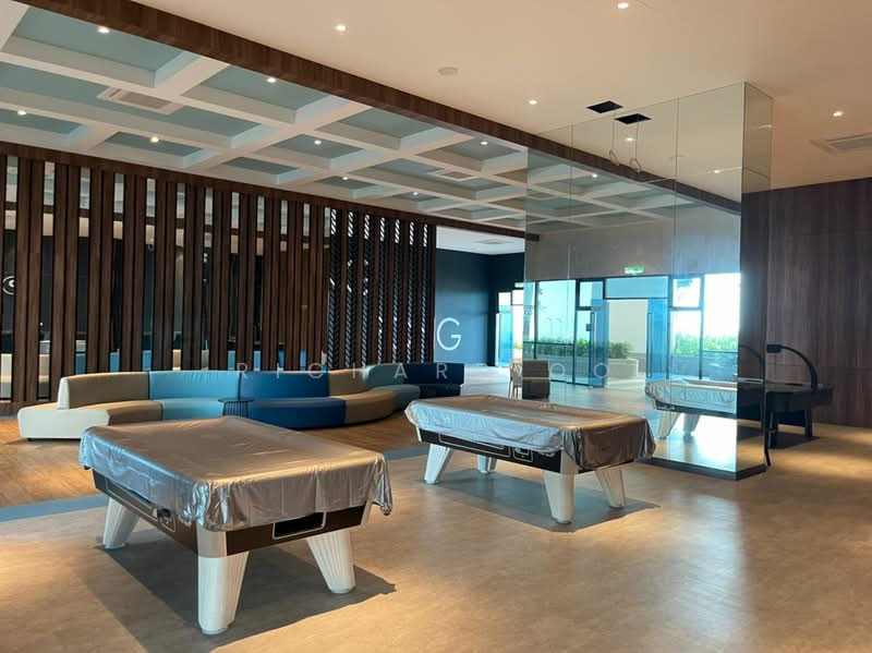 Kondominium untuk Disewa di Queens Residences Q1 @ Queens Waterfront - Richard Oo - Pool table - PropertyGuru.com.my