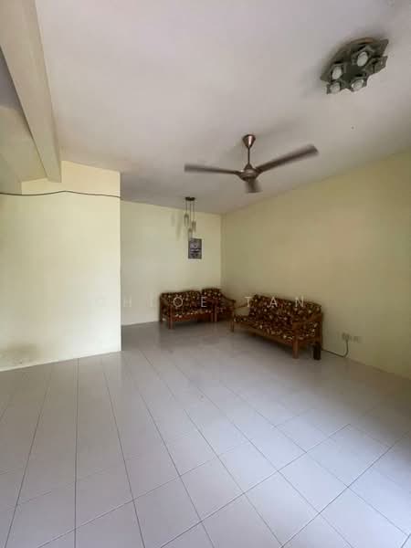 2-storey Terraced House for Sale in Setia Impian (Setia Alam) - Chloe Tan - Living Room - PropertyGuru.com.my