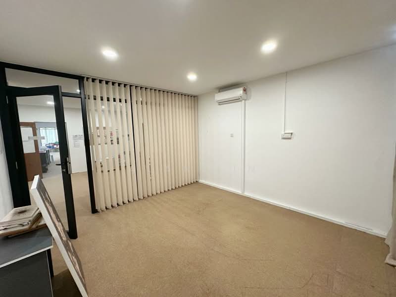 Shop for Rent in Taman Daya (Johor Bahru) - Alan Lin - Interior - PropertyGuru.com.my