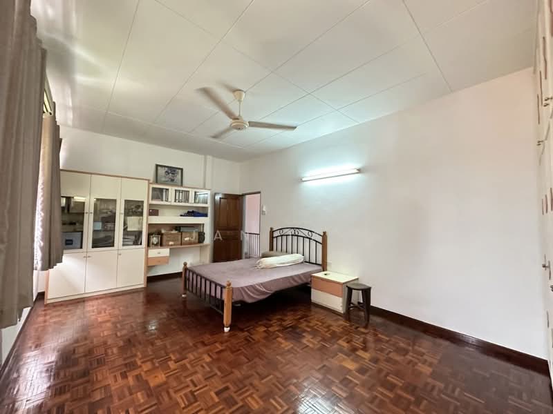 Goh Guan Hoe 2 Storey Semi-D - Land 3500’ - Georgetown untuk Untuk Dijual - RM 2,000,000, Apr 2026 - Bedroom - PropertyGuru.com.my