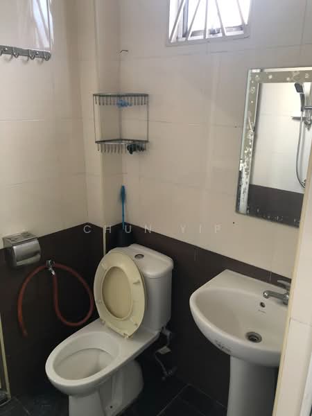 2-storey Terraced House for Rent in Taman Bukit Maluri (Kepong) - Chun Yip - Bathroom - PropertyGuru.com.my