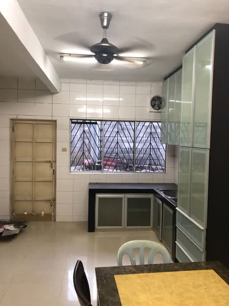 2-storey Terraced House for Rent in Taman Bukit Maluri (Kepong) - Chun Yip - Kitchen - PropertyGuru.com.my