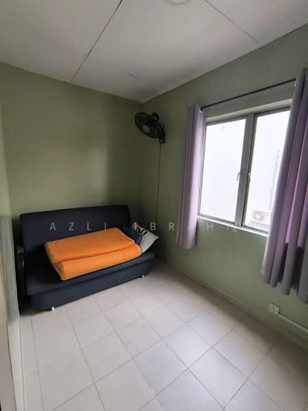 Seksyen 13 untuk Untuk Dijual - RM 650,000, Apr 2026 - Living Room - PropertyGuru.com.my
