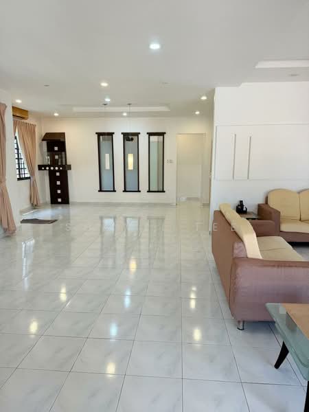 Taman Sri Kluang untuk Untuk Dijual - RM 608,000, Apr 2026 - Living Room - PropertyGuru.com.my