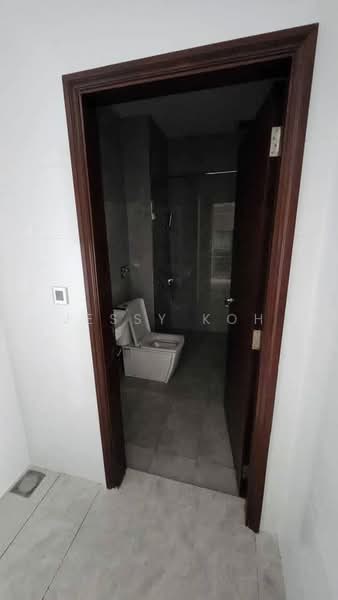 Servis Apartment untuk Disewa di Paragon Suites @ CIQ - Jessy Koh - Bathroom - PropertyGuru.com.my