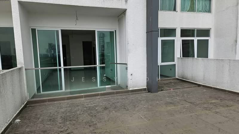 Servis Apartment untuk Disewa di Paragon Suites @ CIQ - Jessy Koh - Balcony - PropertyGuru.com.my