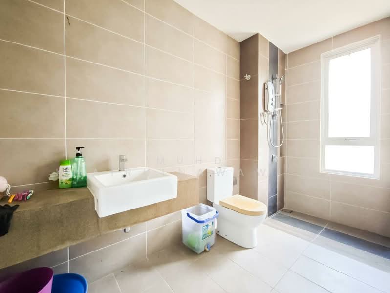 3-storey Terraced House for Sale in Bandar Tropicana Aman (Telok Panglima Garang) - Muhd Khairulnawawi Kamaruddin - Bathroom - PropertyGuru.com.my