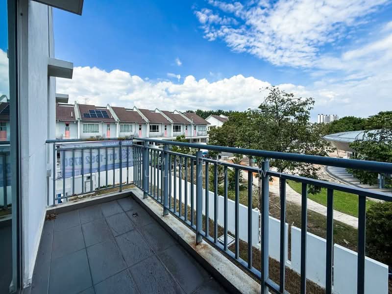 3-storey Terraced House for Sale in Bandar Tropicana Aman (Telok Panglima Garang) - Muhd Khairulnawawi Kamaruddin - Balcony - PropertyGuru.com.my