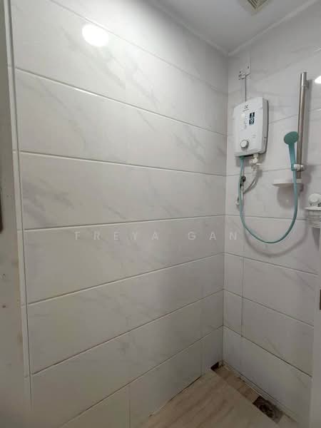 Servis Apartment untuk Dijual di Country Garden Central Park - Freya Gan - Bathroom - PropertyGuru.com.my