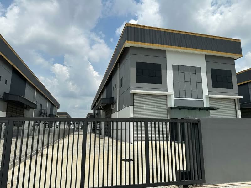 Semi-D Factory for Sale in Kampung Sri Cheeding (Jenjarom) - Shaun Lee - Exterior - PropertyGuru.com.my