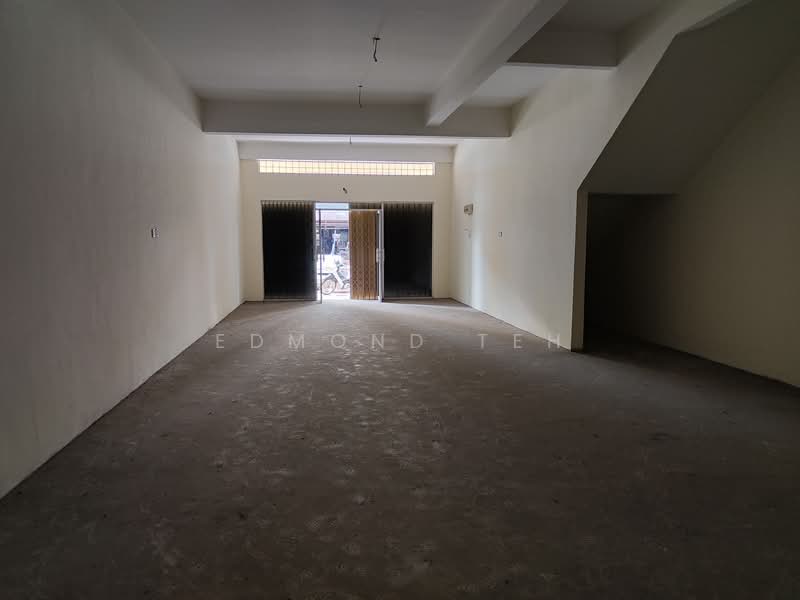 Shop for Sale in Taman Tan Yew Lai (Jalan Klang Lama (Old Klang Road)) - Edmond Teh - Interior - PropertyGuru.com.my