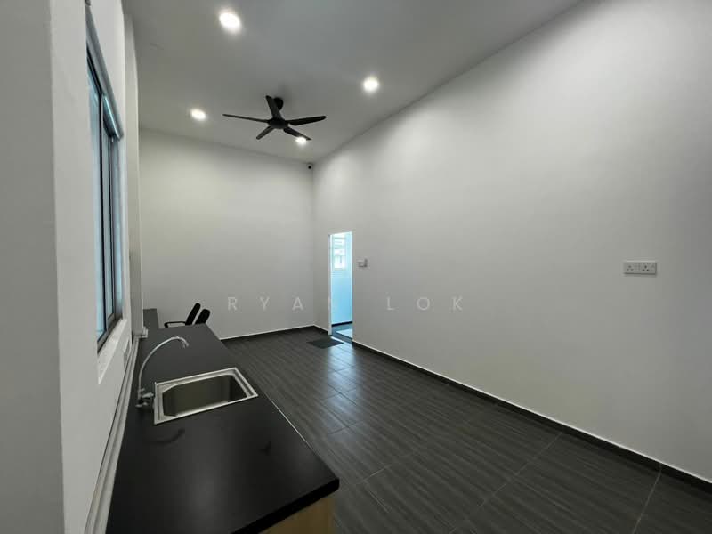 Factory for Sale in Taman Perindustrian Kapar Bestari (Kapar) - Ryan Lok - Interior - PropertyGuru.com.my