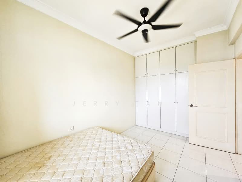 Kondominium untuk Disewa di Gold Coast Resort Condominium - Jerry Tan - Bedroom - PropertyGuru.com.my