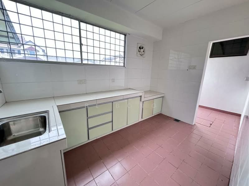Ujong Pasir untuk Untuk Dijual - RM 780,000, Apr 2026 - Kitchen - PropertyGuru.com.my