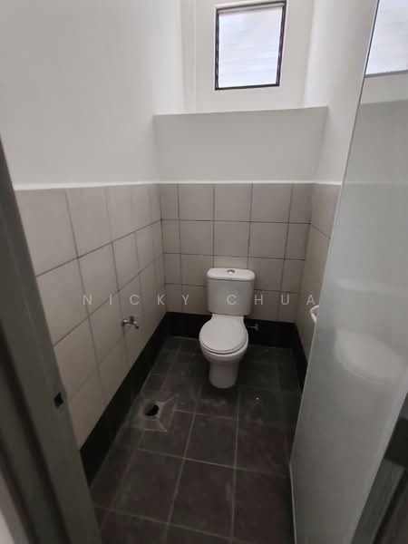 Shop / Office for Rent in Seremban 2 (Negeri Sembilan) - Nicky Chua - Bathroom - PropertyGuru.com.my