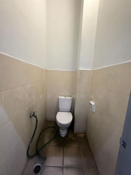 Kilang untuk Disewa di Ulu Tiram (Johor) - Zixon Wong - Bathroom - PropertyGuru.com.my