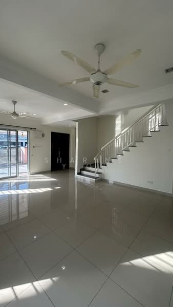 2-storey Terraced House for Rent in Shah Alam (Selangor) - Sharine Yeoh - Living Room - PropertyGuru.com.my