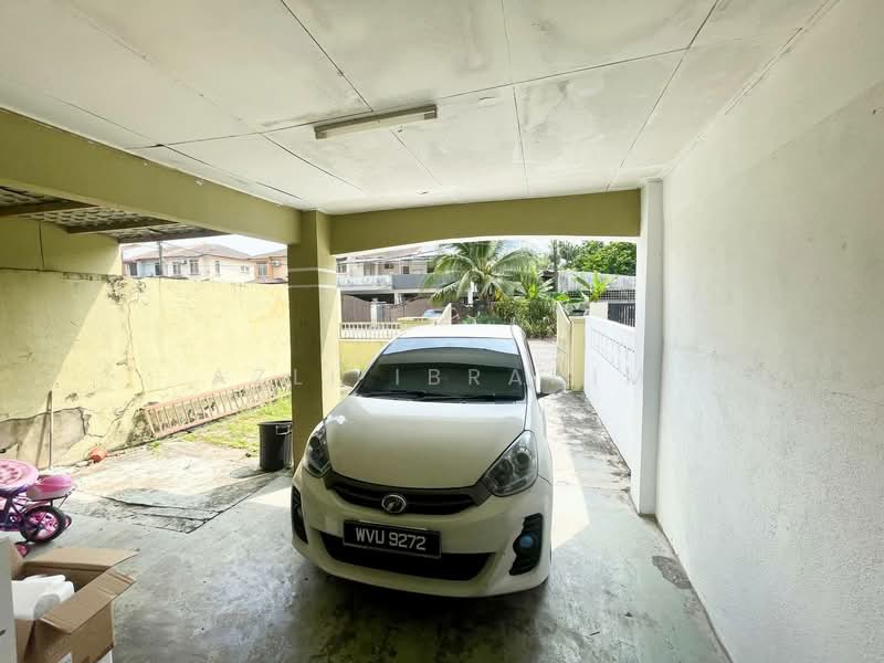 2-storey Terraced House for Sale in Taman Lestari Perdana (Seri Kembangan) - Azli Ibrahim - Exterior - PropertyGuru.com.my
