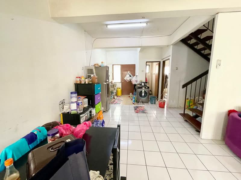 2-storey Terraced House for Sale in Taman Lestari Perdana (Seri Kembangan) - Azli Ibrahim - Interior - PropertyGuru.com.my