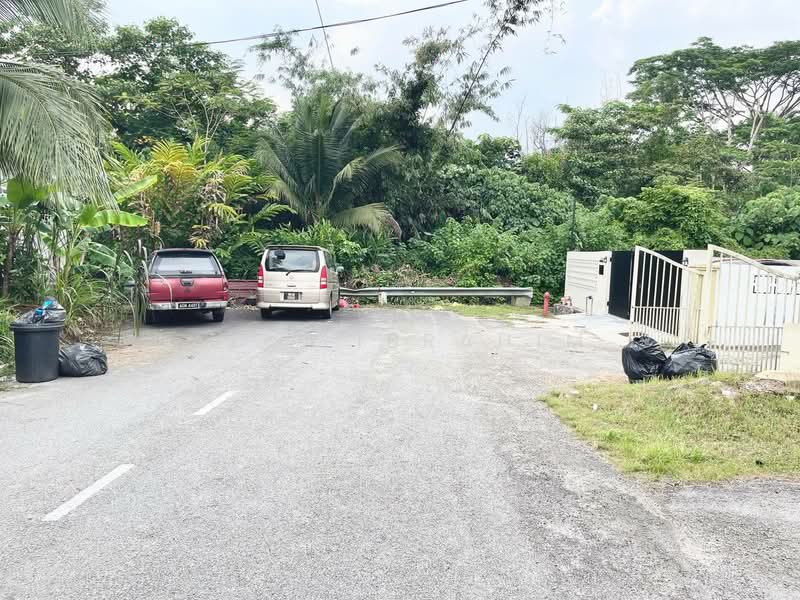 2-storey Terraced House for Sale in Taman Lestari Perdana (Seri Kembangan) - Azli Ibrahim - Exterior - PropertyGuru.com.my