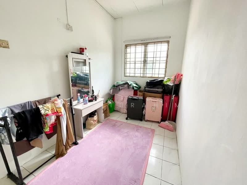 2-storey Terraced House for Sale in Taman Lestari Perdana (Seri Kembangan) - Azli Ibrahim - Interior - PropertyGuru.com.my