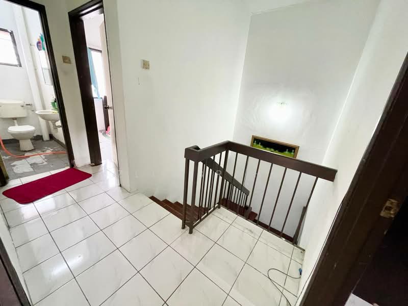 2-storey Terraced House for Sale in Taman Lestari Perdana (Seri Kembangan) - Azli Ibrahim - Bathroom - PropertyGuru.com.my