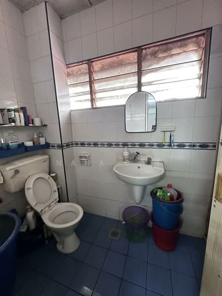 Rumah Teres untuk Dijual di Kuala Selangor (Selangor) - Nana Goh - Bathroom - PropertyGuru.com.my