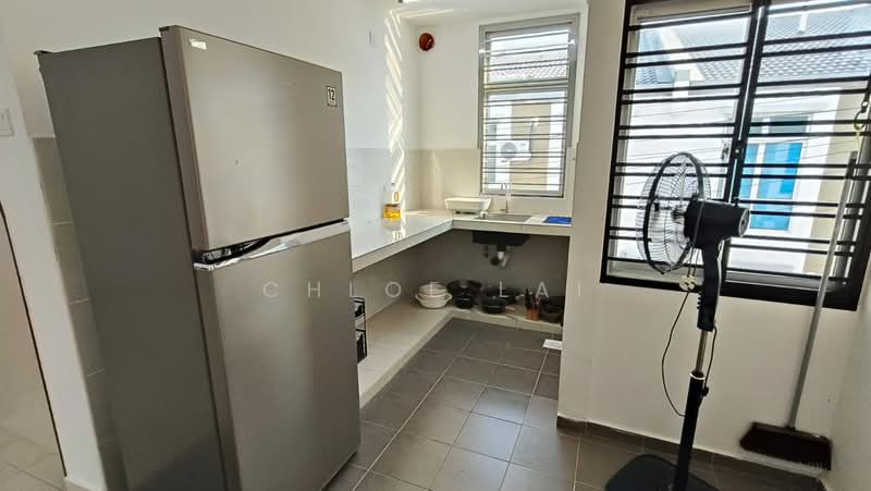 Townhouse for Rent in Bandar Cemerlang (Ulu Tiram) - Chloe Lai - Kitchen - PropertyGuru.com.my