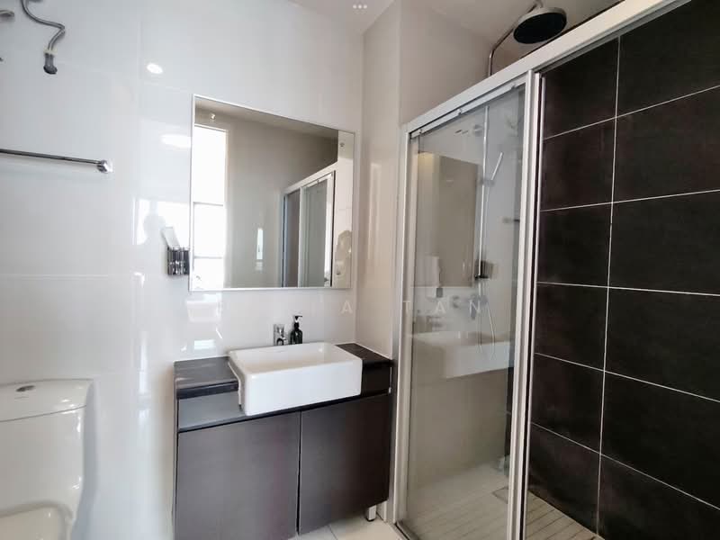 Kondominium untuk Dijual di Kings Bay @ Country Garden Danga Bay - Bella Tan - Bathroom - PropertyGuru.com.my