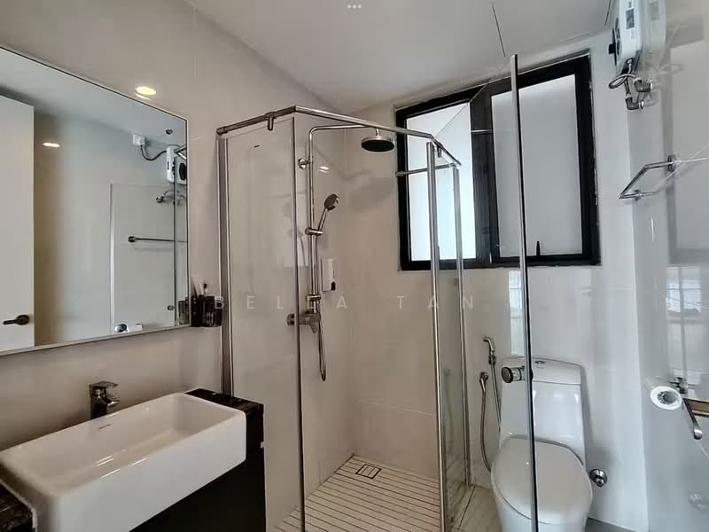 Kondominium untuk Dijual di Kings Bay @ Country Garden Danga Bay - Bella Tan - Bathroom - PropertyGuru.com.my