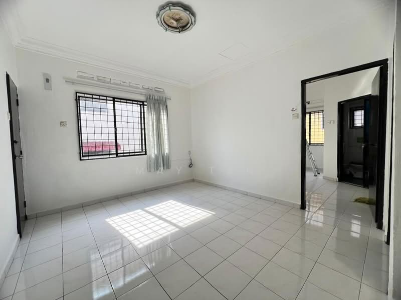 Rumah Teres 2 Tingkat untuk Dijual di Kluang (Johor) - May Tan - Living Room - PropertyGuru.com.my