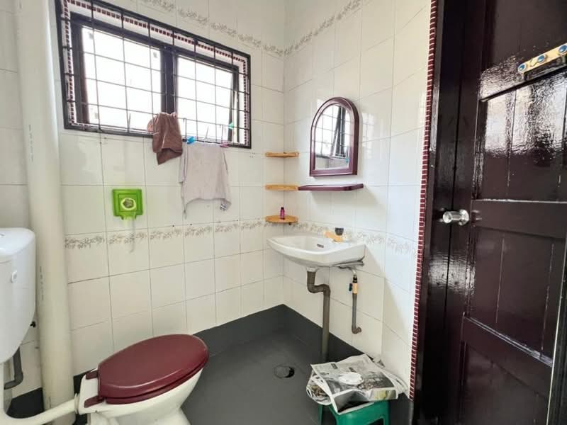 Rumah Teres 2 Tingkat untuk Dijual di Kluang (Johor) - May Tan - Bathroom - PropertyGuru.com.my