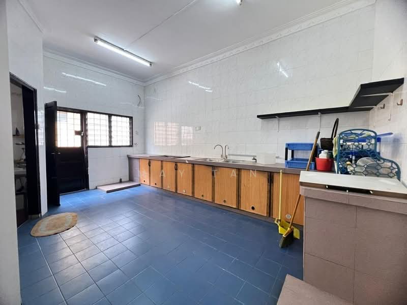 Rumah Teres 2 Tingkat untuk Dijual di Kluang (Johor) - May Tan - Kitchen - PropertyGuru.com.my
