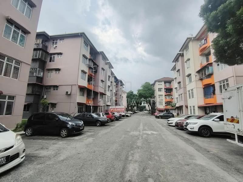 Pangsapuri untuk Dijual di Kenanga Apartment - WL Wan - Exterior - PropertyGuru.com.my