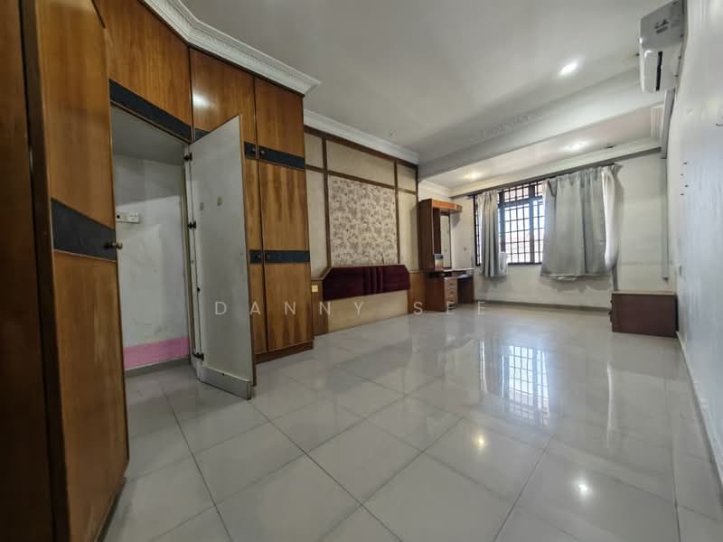 Taman Pelangi Johor Bahru Jalan Jerau Double Storey Terrace House untuk Untuk Dijual - RM 1,150,000, Apr 2026 - Bedroom - PropertyGuru.com.my