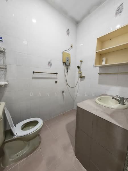 Taman Pelangi Johor Bahru Jalan Jerau Double Storey Terrace House untuk Untuk Dijual - RM 1,150,000, Apr 2026 - Bathroom - PropertyGuru.com.my