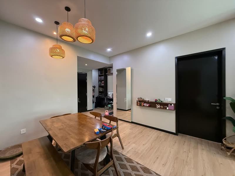 Kondominium untuk Dijual di The Valley Residences @ SkySierra - Azli Ibrahim - Dining Room - PropertyGuru.com.my