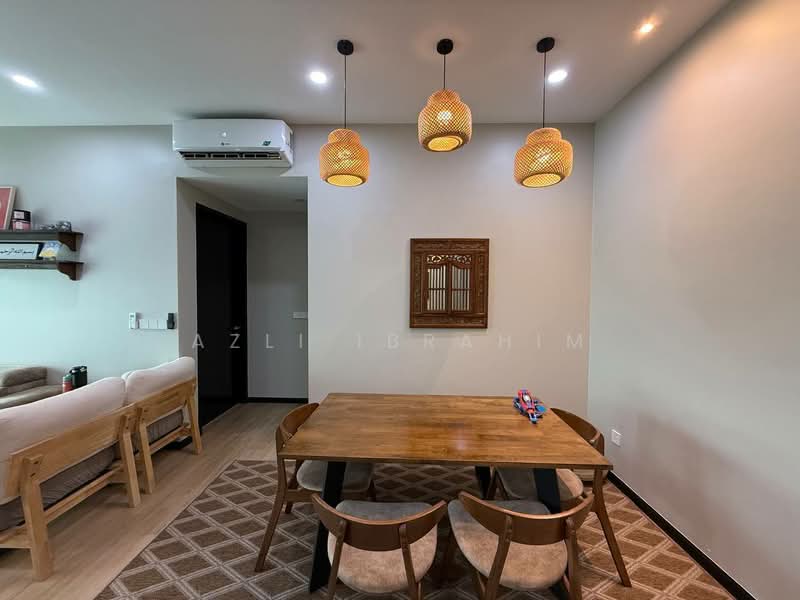 Kondominium untuk Dijual di The Valley Residences @ SkySierra - Azli Ibrahim - Dining Room - PropertyGuru.com.my
