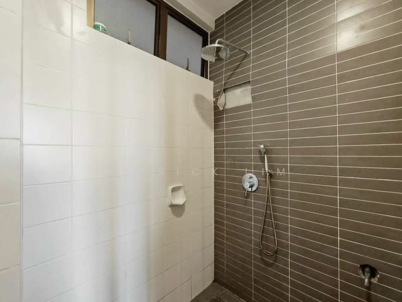 Servis Apartment untuk Dijual di Palazio - Derrick Lim - Bathroom - PropertyGuru.com.my