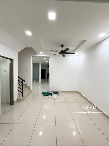 Bandar Puteri Klang untuk Untuk Dijual - RM 750,000, Apr 2026 - Living Room - PropertyGuru.com.my